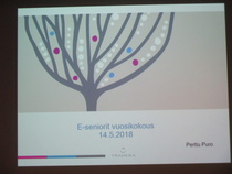 Kansilehti Tradekan vuoden 2017 toimintatietoihin.