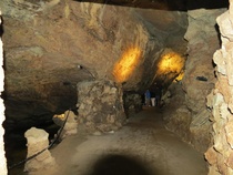 Lummelundan luolassa.