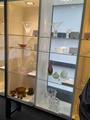Nähtiin museossa lasiesineitä eri vuosikymmeniltä